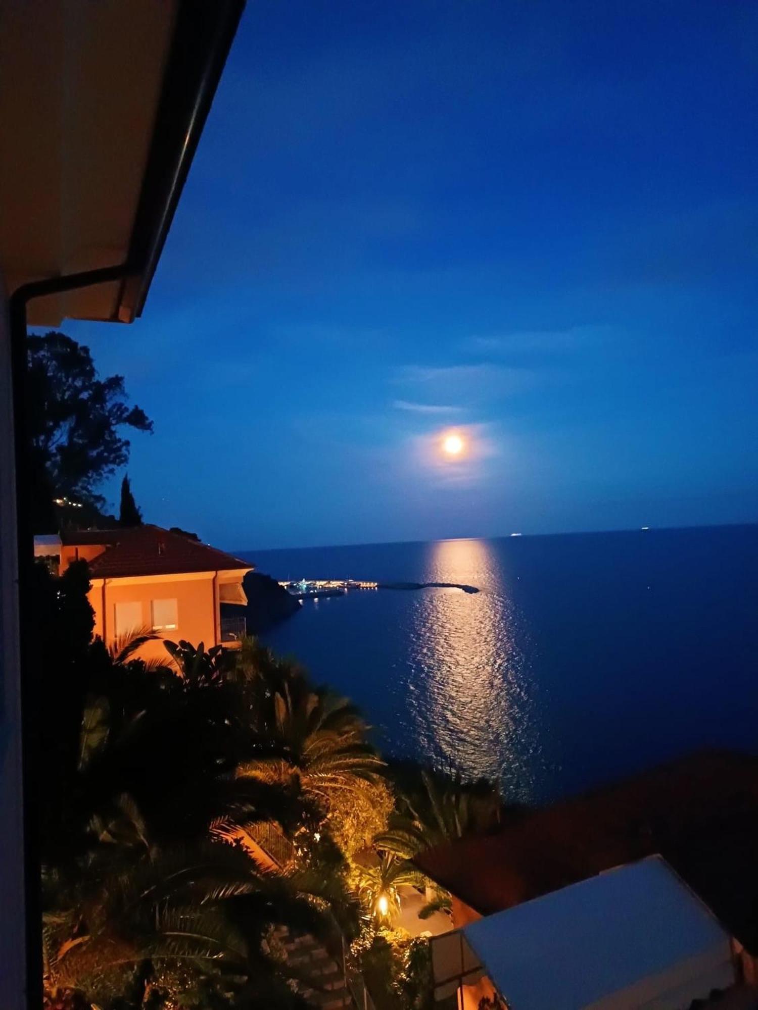 La Casa Alle Calandre Ventimiglia Luaran gambar